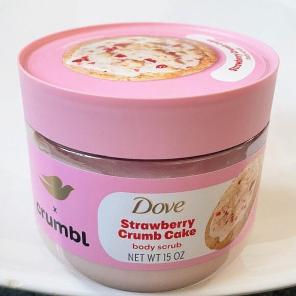 new!!  Dove Crumbl Exfoliating Body Scrub Strawberry Cookie, 15 oz - Picture 1 of 3